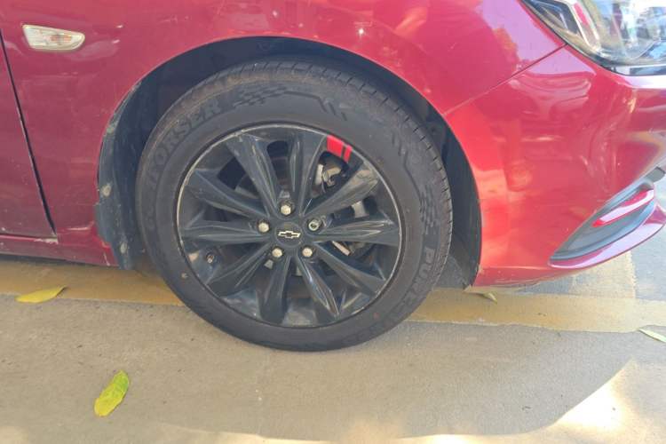 Used Chevrolet Monza 2019 Redline 320T Dual-Clutch Joyful Edition China VI Standard Right Front Wheel Hub