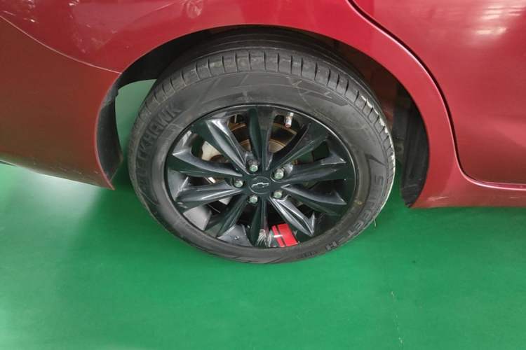 Used Chevrolet Monza 2019 Redline 320T Dual-Clutch Sporty Version China VI Standard Right Rear Wheel Hub