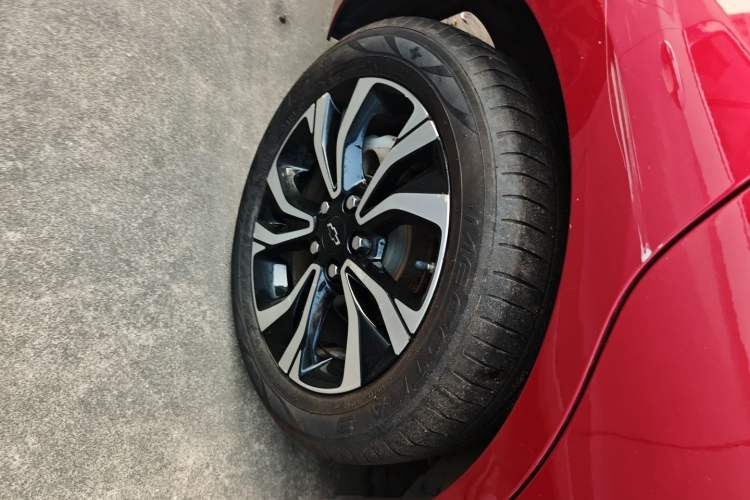 Used Chevrolet Monza 2019 RS 330T Automatic Comfort Edition China VI Standard Right Rear Wheel Hub