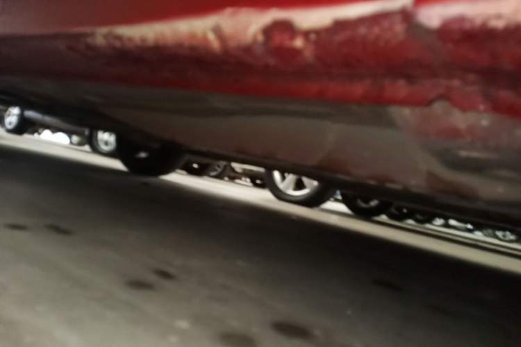 Used Chevrolet Monza 2019 RS 330T Automatic Comfort Edition China VI Standard Right Side Sill