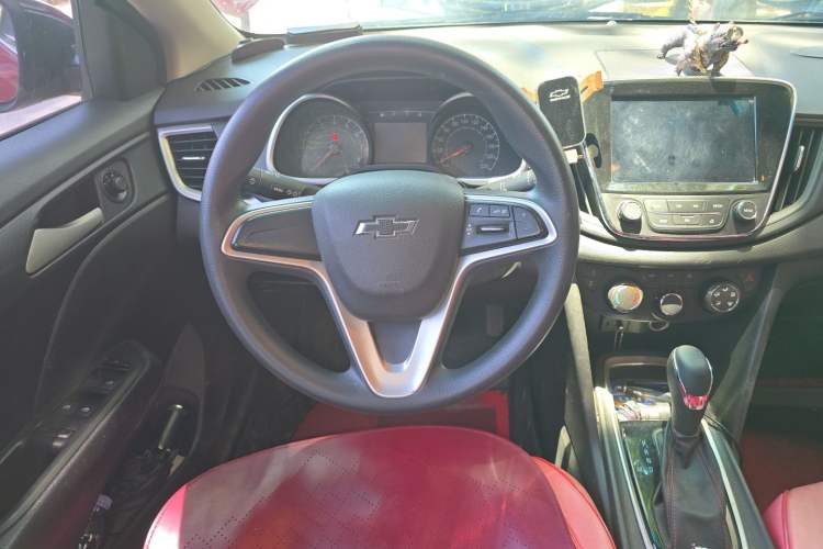 Used Chevrolet Monza 2019 Redline 320T Dual-Clutch Joyful Edition China VI Standard Steering Wheel