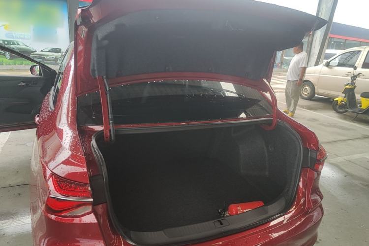 Used Chevrolet Monza 2019 RS 330T Automatic Comfort Edition China VI Standard Trunk