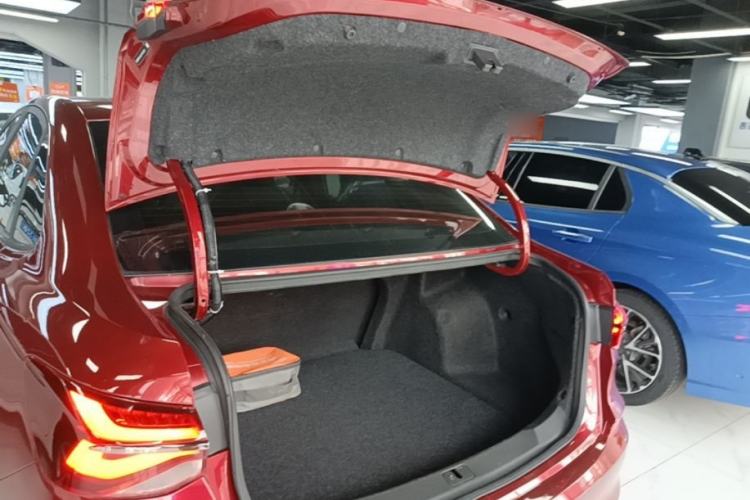 Used Chevrolet Monza 2019 RS 330T Automatic Comfort Edition China VI Standard Trunk