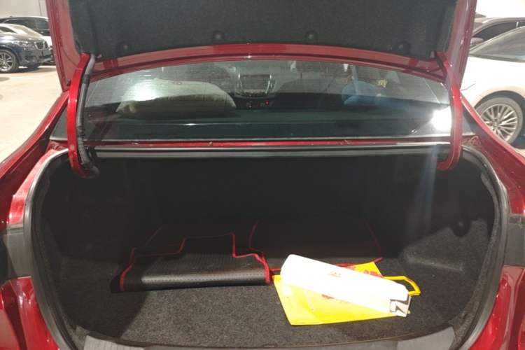 Used Chevrolet Monza 2019 RS 330T Automatic Comfort Edition China VI Standard Trunk