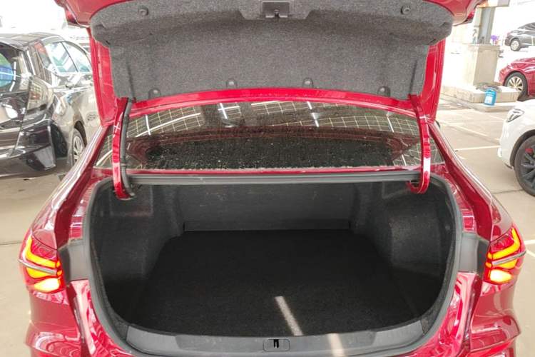 Used Chevrolet Monza 2019 RS 330T Automatic Comfort Edition China VI Standard Trunk
