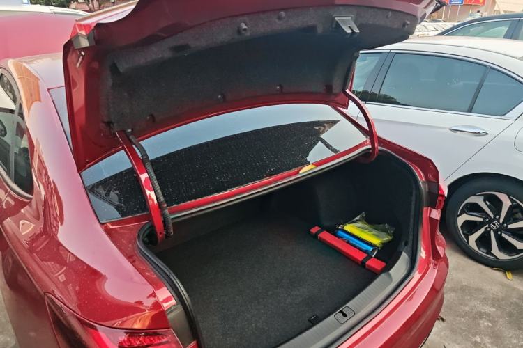 Used Chevrolet Monza 2019 RS 330T Automatic Comfort Edition China VI Standard Trunk