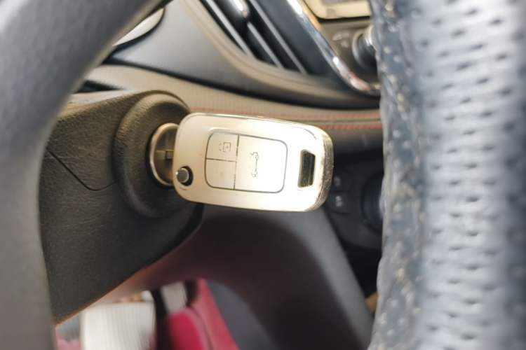 Used Chevrolet Monza 2019 RS 330T Automatic Comfort Edition China VI Standard Vehicle Key