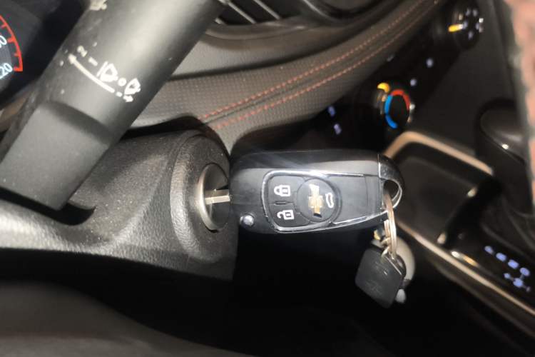 Used Chevrolet Monza 2019 RS 330T Automatic Comfort Edition China VI Standard Vehicle Key