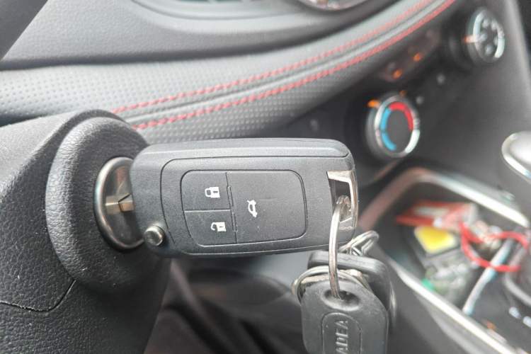 Used Chevrolet Monza 2019 RS 330T Automatic Comfort Edition China VI Standard Vehicle Key