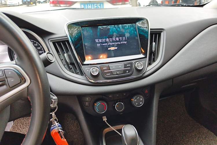 Used Chevrolet Monza 2019 Redline 320T Dual-Clutch Sporty Version China VI Standard Audio And AC Panel