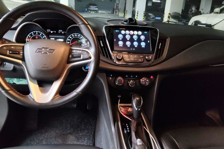 Used Chevrolet Monza 2019 Redline 320T Dual-Clutch Sporty Version China VI Standard Center Console