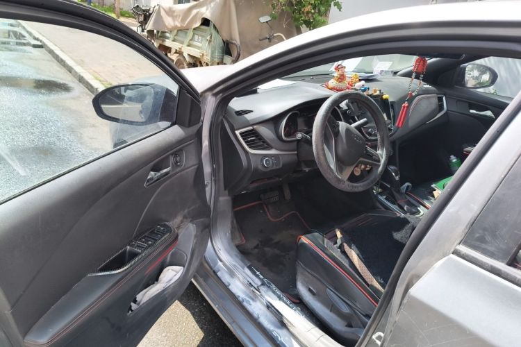 Used Chevrolet Monza 2019 RS 330T Automatic Sporty Edition China VI Standard Driver Seat