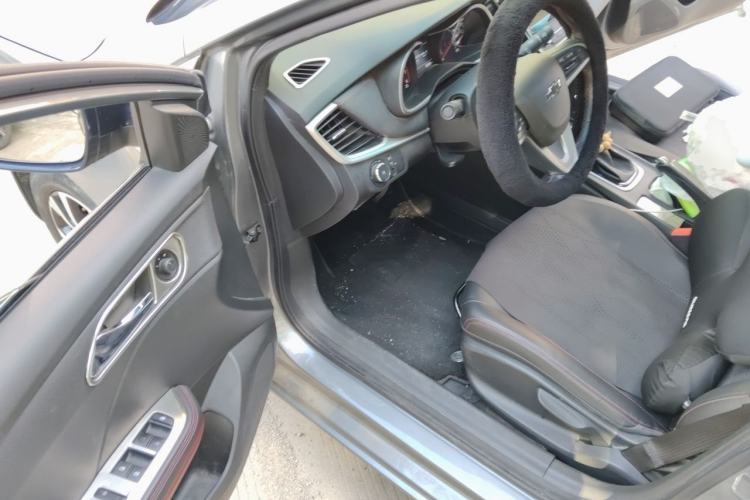 Used Chevrolet Monza 2019 RS 330T Automatic Comfort Edition China VI Standard Driver Seat