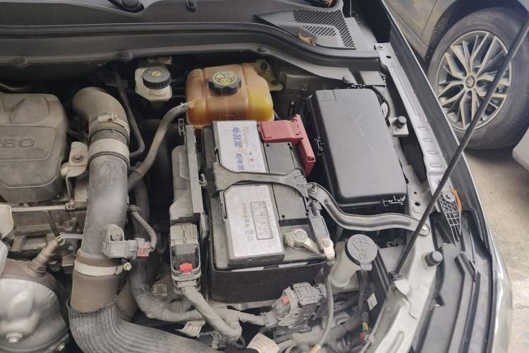 Used Chevrolet Monza 2019 RS 330T Automatic Comfort Edition China VI Standard Engine Bay Left