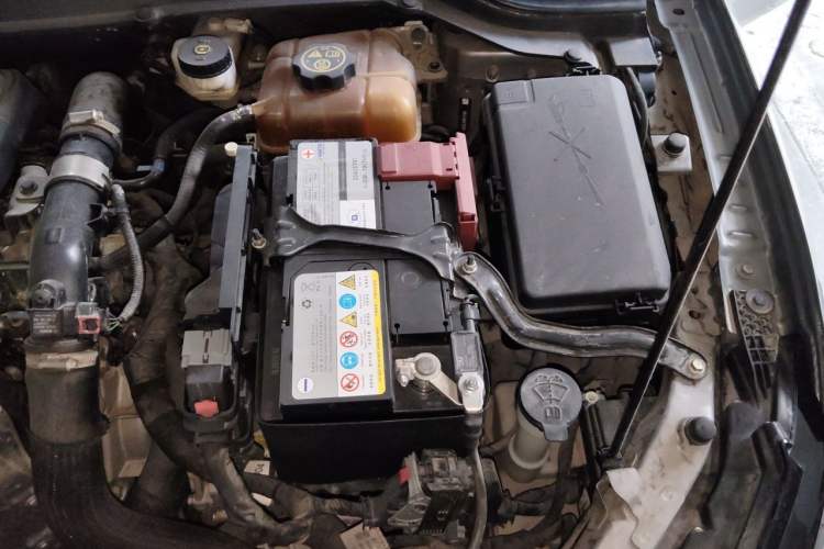 Used Chevrolet Monza 2019 Redline 320T Dual-Clutch Sporty Version China VI Standard Engine Bay Left