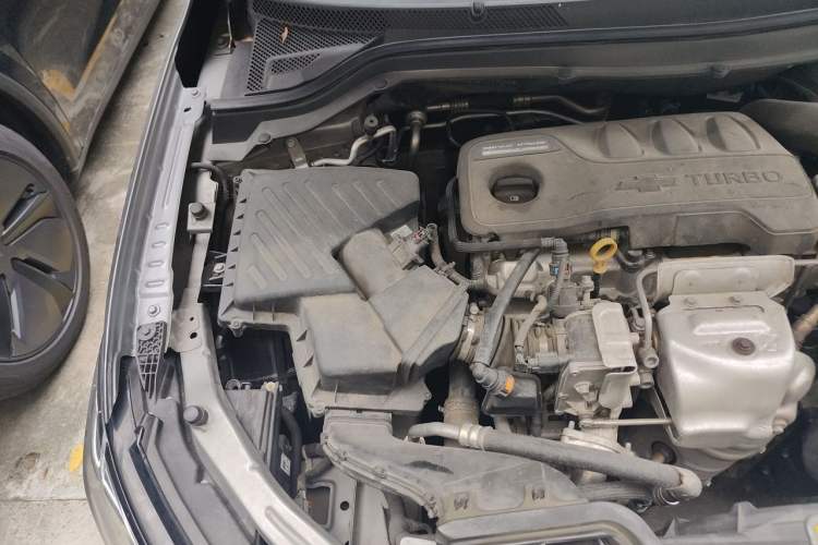 Used Chevrolet Monza 2019 RS 330T Automatic Comfort Edition China VI Standard Engine Bay Right