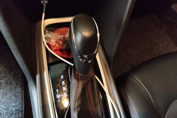Used Chevrolet Monza 2019 Redline 320T Dual-Clutch Sporty Version China VI Standard Gear Lever