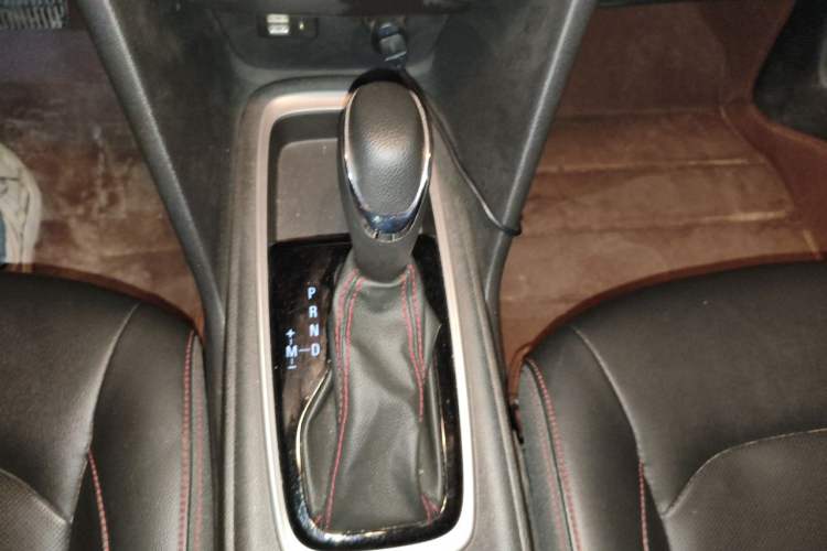 Used Chevrolet Monza 2019 RS 330T Automatic Comfort Edition China VI Standard Gear Lever