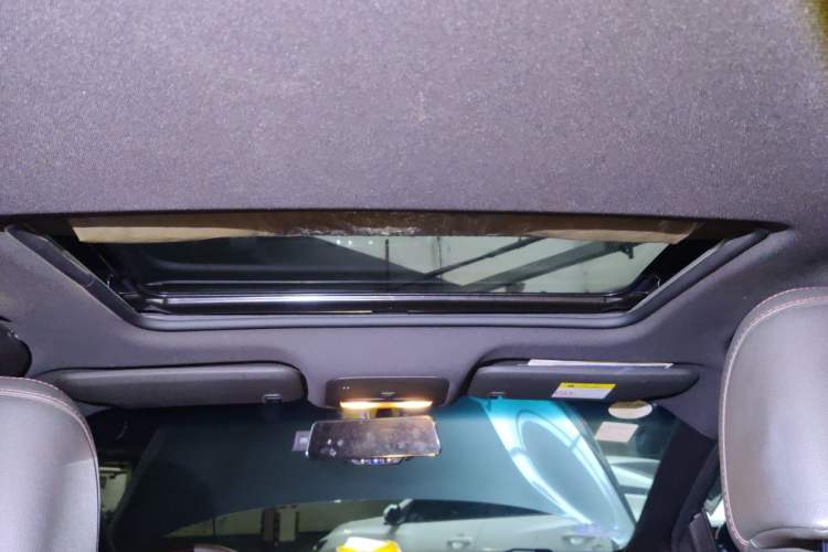 Used Chevrolet Monza 2019 RS 330T Automatic Comfort Edition China VI Standard Headliner