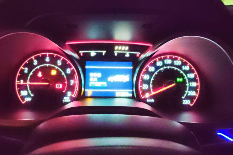 Used Chevrolet Monza 2019 RS 330T Automatic Sporty Edition China VI Standard Instrument Cluster