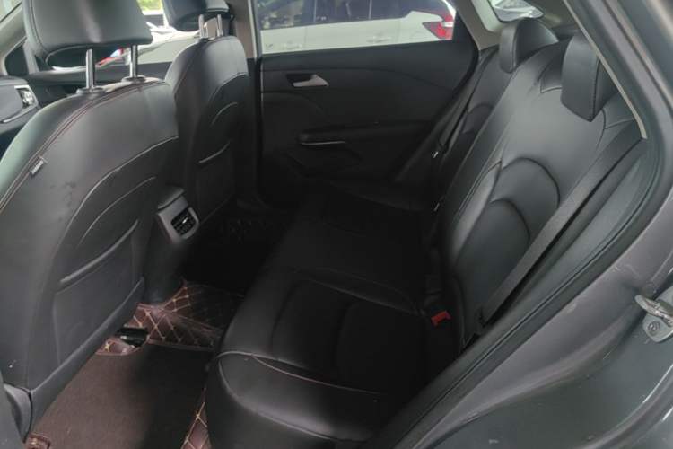 Used Chevrolet Monza 2019 Redline 320T Dual-Clutch Sporty Version China VI Standard Left Rear Seat