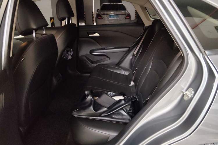 Used Chevrolet Monza 2019 Redline 320T Dual-Clutch Sporty Version China VI Standard Left Rear Seat