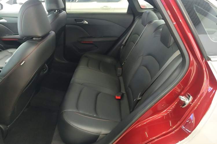Used Chevrolet Monza 2019 RS 330T Automatic Sporty Edition China VI Standard Left Rear Seat