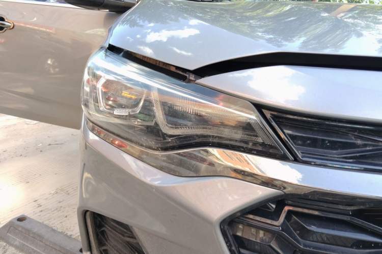 Used Chevrolet Monza 2019 RS 330T Automatic Comfort Edition China VI Standard Right Front Headlight