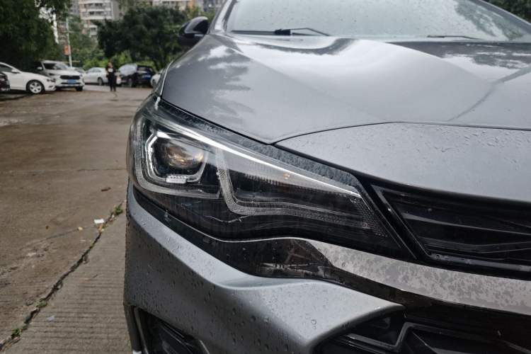 Used Chevrolet Monza 2019 RS 330T Automatic Comfort Edition China VI Standard Right Front Headlight