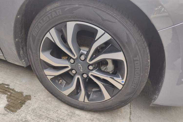 Used Chevrolet Monza 2019 RS 330T Automatic Comfort Edition China VI Standard Right Front Wheel Hub