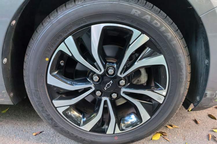 Used Chevrolet Monza 2019 RS 330T Automatic Comfort Edition China VI Standard Right Front Wheel Hub