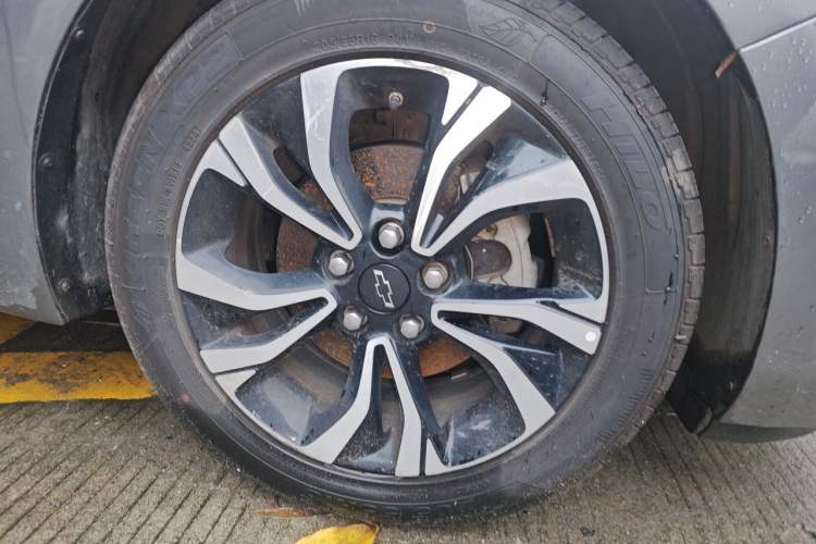Used Chevrolet Monza 2019 RS 330T Automatic Comfort Edition China VI Standard Right Front Wheel Hub