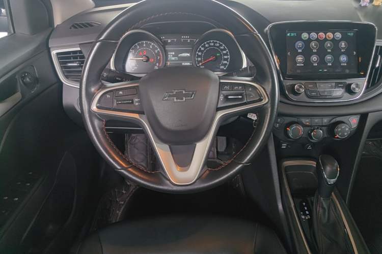 Used Chevrolet Monza 2019 Redline 320T Dual-Clutch Sporty Version China VI Standard Steering Wheel