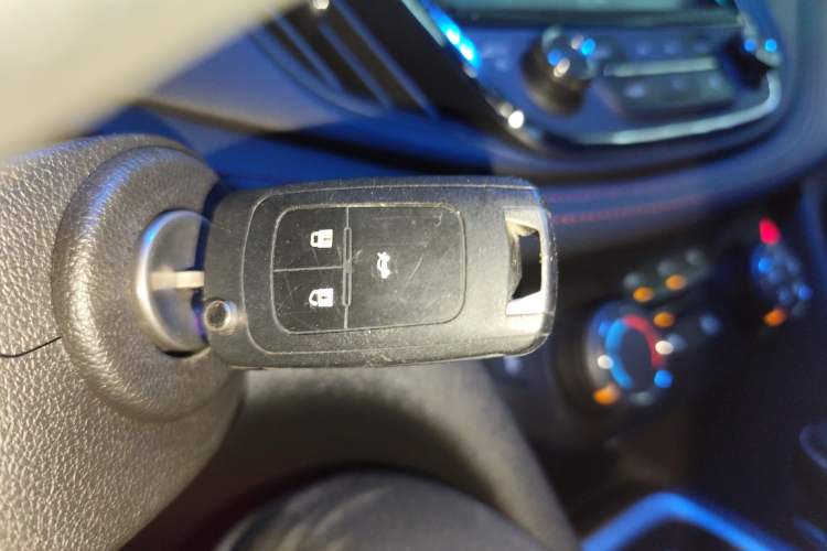 Used Chevrolet Monza 2019 RS 330T Automatic Comfort Edition China VI Standard Vehicle Key