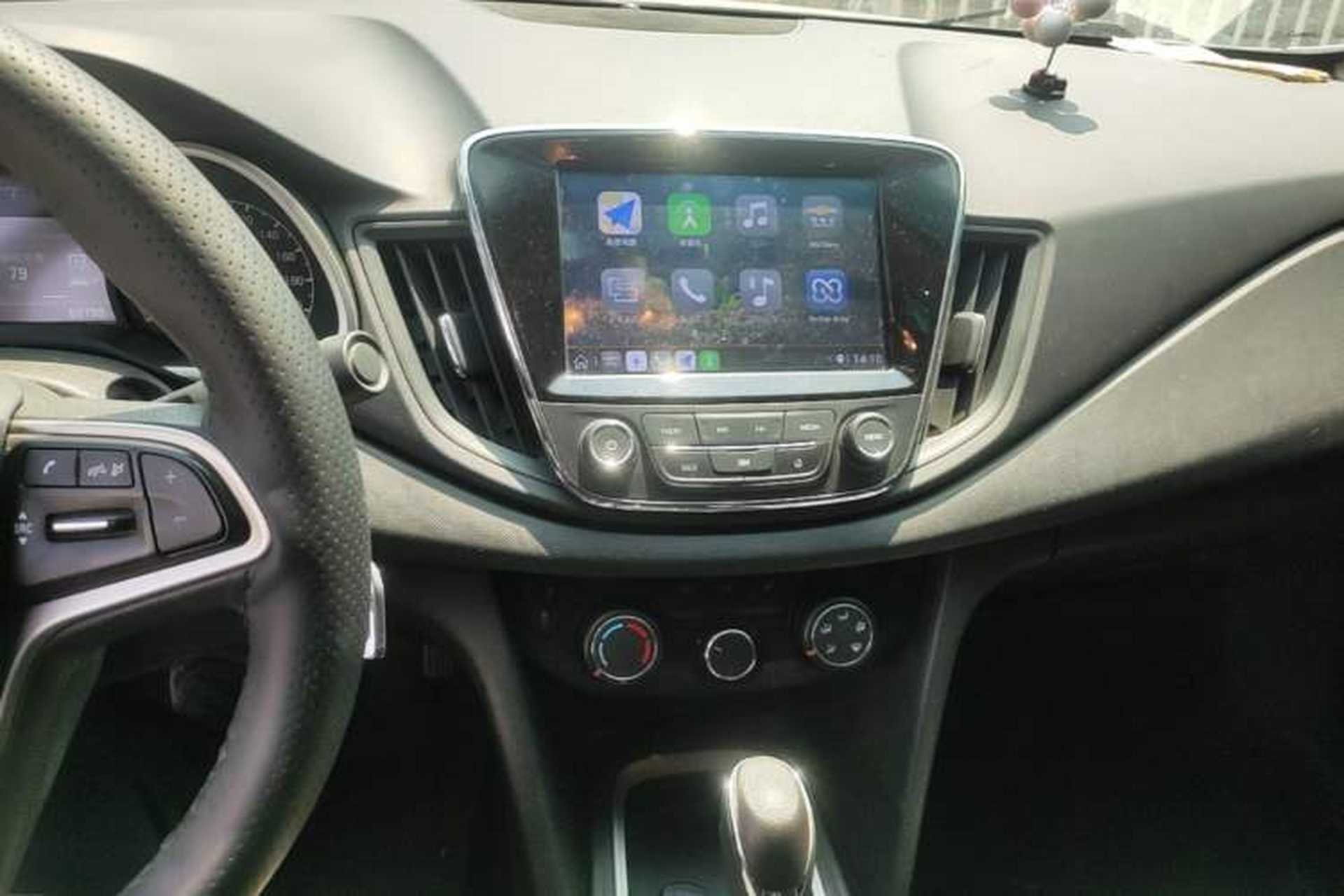 Used Chevrolet Monza 2019 Redline 320T Dual-Clutch Joyful Edition China VI Standard Audio And AC Panel