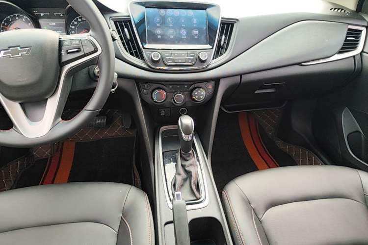 Used Chevrolet Monza 2019 Redline 320T Dual-Clutch Sporty Version China VI Standard Audio And AC Panel