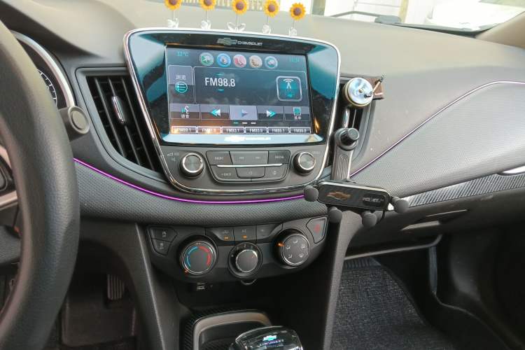 Used Chevrolet Monza 2019 Redline 320T Dual-Clutch Sporty Version China VI Standard Audio And AC Panel