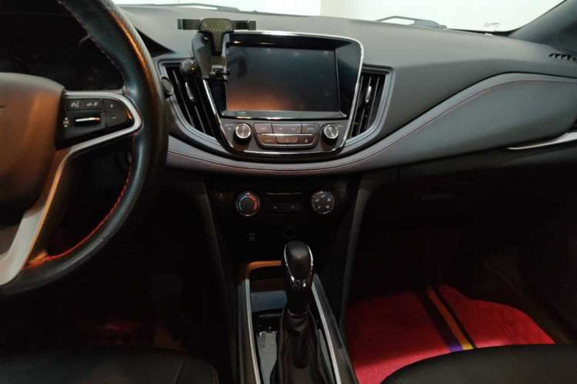 Used Chevrolet Monza 2019 RS 330T Automatic Comfort Edition China VI Standard Audio And AC Panel