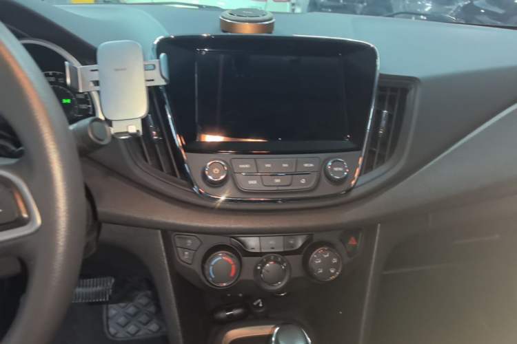 Used Chevrolet Monza 2019 Redline 320T Dual-Clutch Joyful Edition China VI Standard Audio And AC Panel