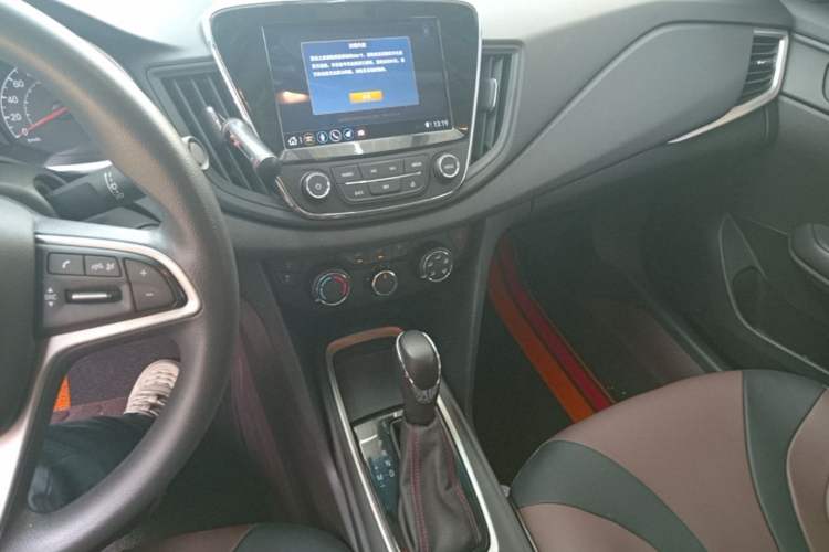 Used Chevrolet Monza 2019 Redline 320T Dual-Clutch Joyful Edition China VI Standard Audio And AC Panel