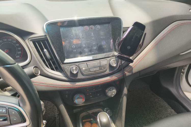 Used Chevrolet Monza 2019 RS 330T Automatic Comfort Edition China VI Standard Audio And AC Panel