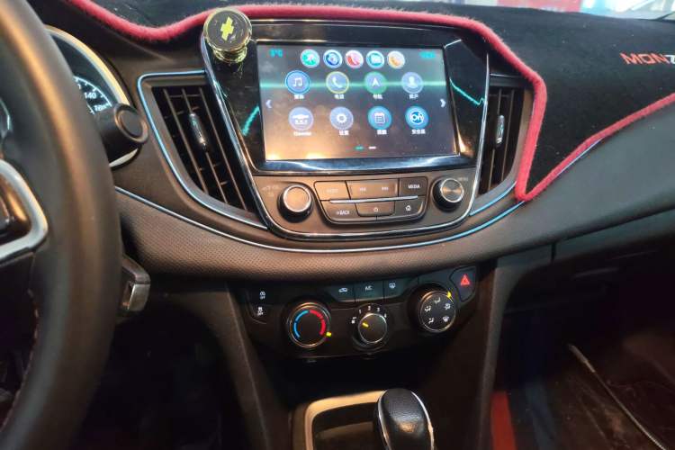 Used Chevrolet Monza 2019 Redline 320T Dual-Clutch Sporty Version China VI Standard Audio And AC Panel