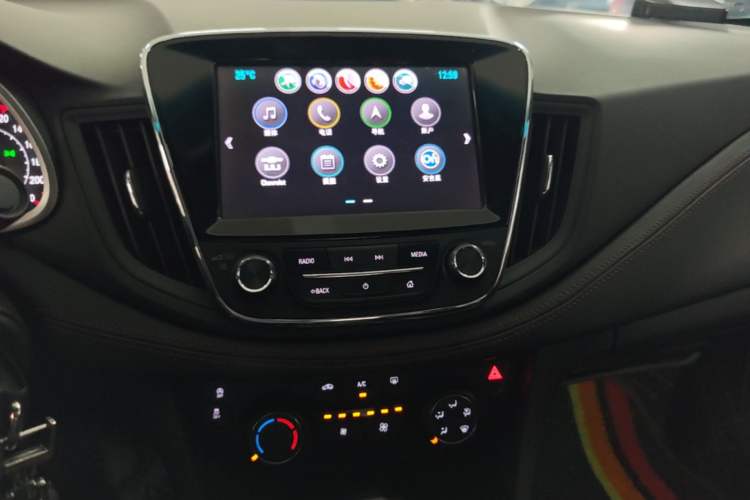 Used Chevrolet Monza 2019 RS 330T Automatic Comfort Edition China VI Standard Audio And AC Panel