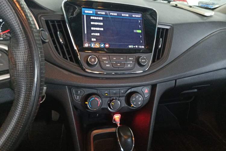 Used Chevrolet Monza 2019 Redline 320T Dual-Clutch Joyful Edition China VI Standard Audio And AC Panel