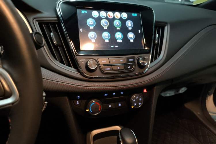 Used Chevrolet Monza 2019 RS 330T Automatic Comfort Edition China VI Standard Audio And AC Panel