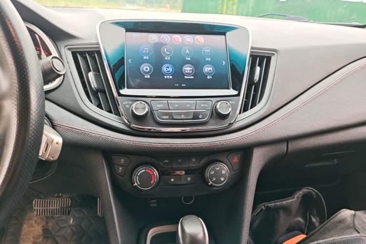 Used Chevrolet Monza 2019 RS 330T Automatic Comfort Edition China VI Standard Audio And AC Panel