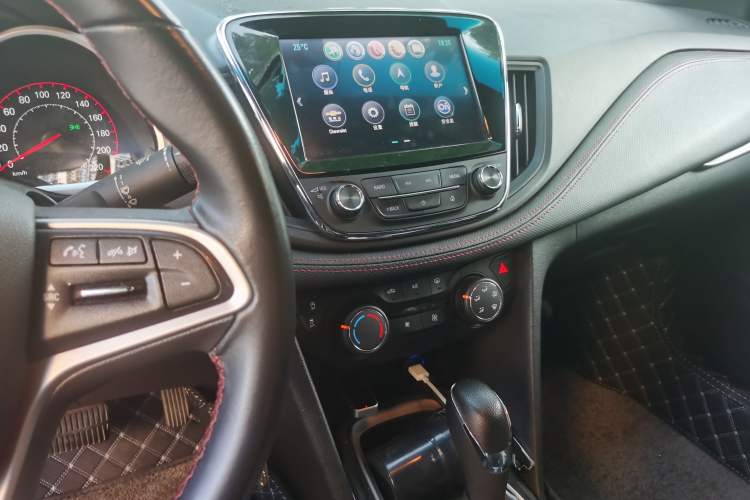 Used Chevrolet Monza 2019 RS 330T Automatic Comfort Edition China VI Standard Audio And AC Panel