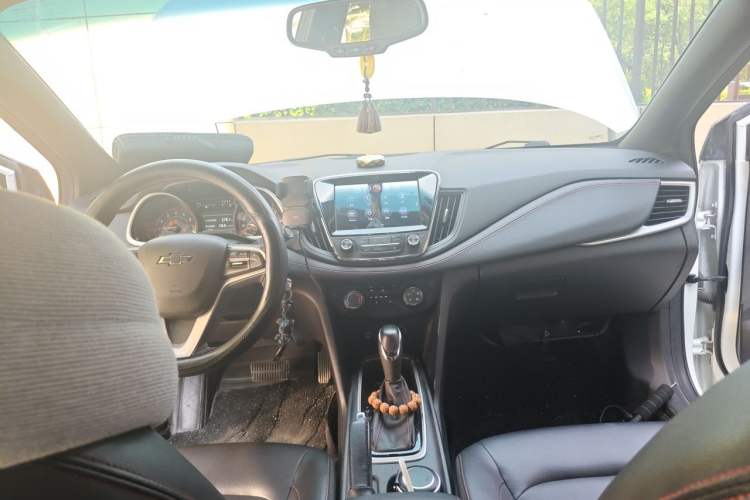 Used Chevrolet Monza 2019 RS 330T Automatic Comfort Edition China VI Standard Center Console