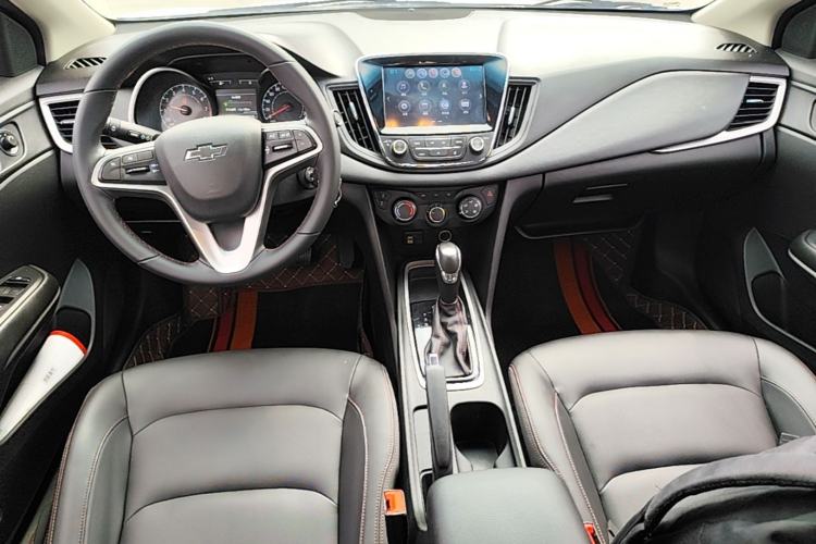 Used Chevrolet Monza 2019 Redline 320T Dual-Clutch Sporty Version China VI Standard Center Console