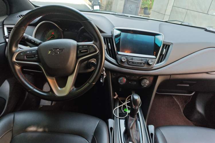 Used Chevrolet Monza 2019 RS 330T Automatic Comfort Edition China VI Standard Center Console